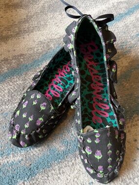 Size 10 Betseyville Fabric Flats